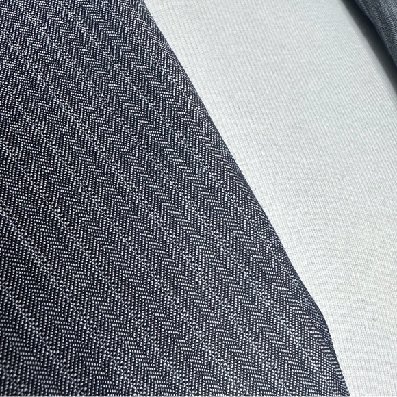 Joseph Abboud DRAGO Super 110s Herringbone Slim Fit Suit - Picture 3 of 12